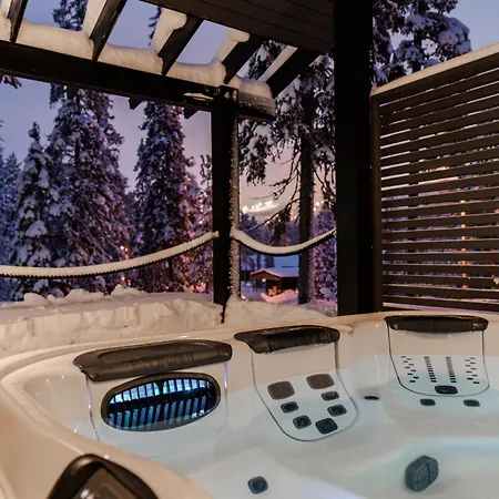 Huvilat Rukan Ailo - Modern With Sauna, Jacuzzi & Scenic Views *